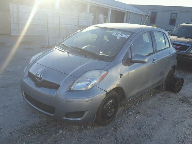 JTDKT903995232952 - 2009 TOYOTA YARIS SILVER photo 2