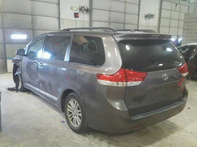 5TDYK3DCXBS071953 - 2011 TOYOTA SIENNA XLE CHARCOAL photo 3