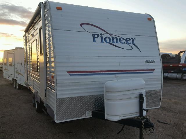 1EB1T182X41591248 - 2004 FLEE PIONEER WHITE photo 1