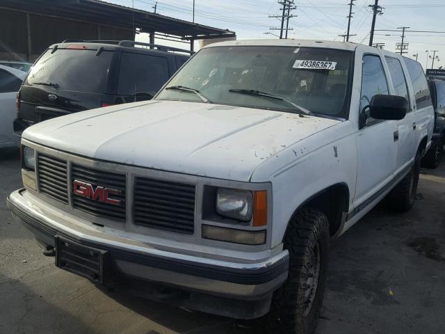 1GKFK16KXPJ743650 - 1993 GMC SUBURBAN K WHITE photo 2