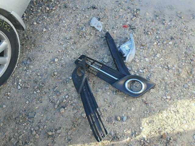 4T1BE32K23U257163 - 2003 TOYOTA CAMRY LE ნაცრისფერი ფოტო 9