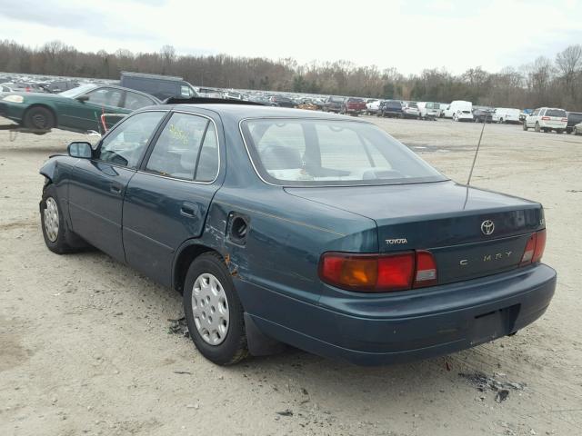 4T1BG12K1TU679472 - 1996 TOYOTA CAMRY DX GREEN photo 3