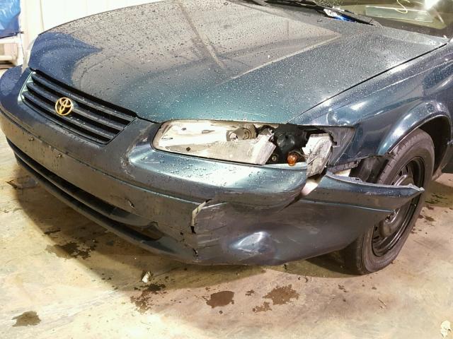 4T1BF22K6VU015325 - 1997 TOYOTA CAMRY CE GREEN photo 9