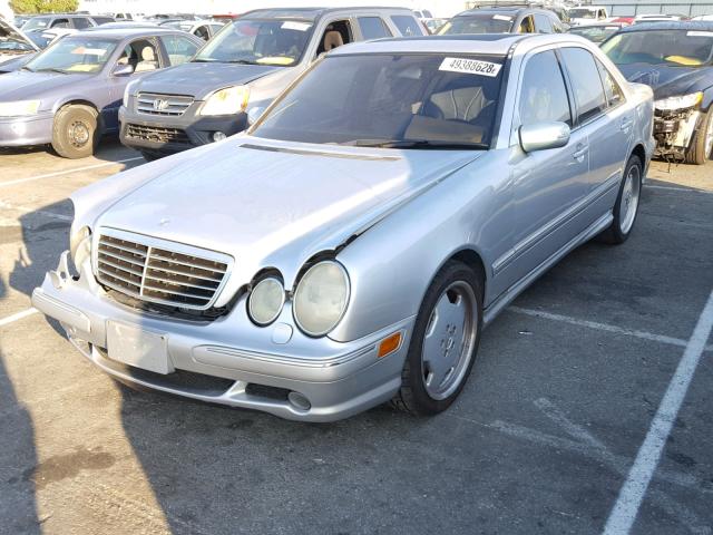 WDBJF74J91B349337 - 2001 MERCEDES-BENZ E 55 AMG SILVER photo 2