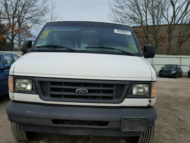 1FTNE24L33HA21275 - 2003 FORD ECONOLINE WHITE photo 9