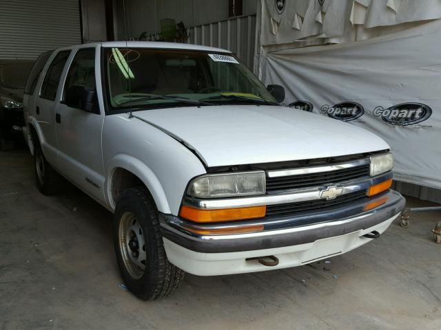 1GNDT13W8XK228980 - 1999 CHEVROLET BLAZER WHITE photo 1