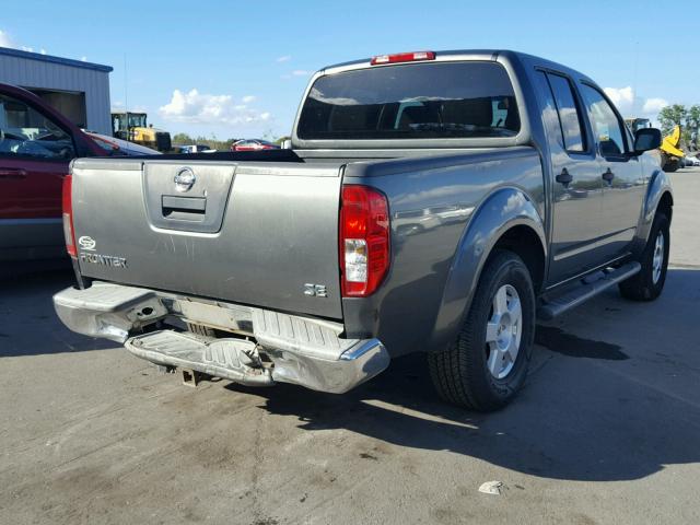 1N6AD07U76C436270 - 2006 NISSAN FRONTIER C GRAY photo 4