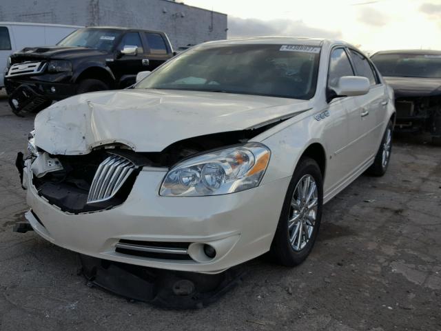 1G4HE5EM4AU116336 - 2010 BUICK LUCERNE CX WHITE photo 2