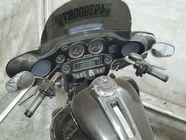 1HD1FC4108Y610905 - 2008 HARLEY-DAVIDSON FLHTCUI GRAY photo 5