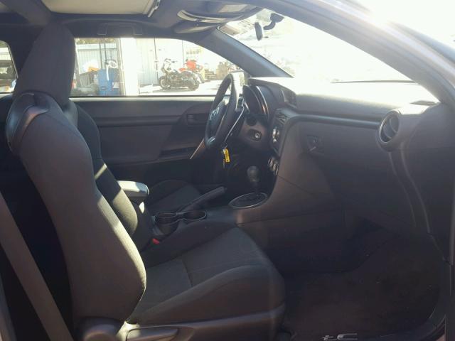 JTKJF5C71B3019837 - 2011 TOYOTA SCION TC 灰色 照片 5