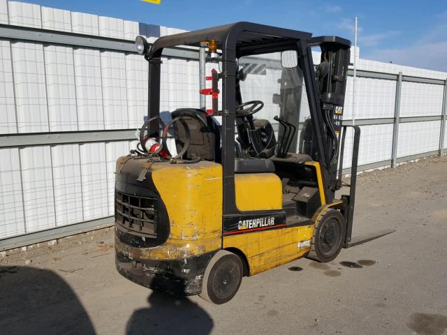 AT82D00480 - 2002 CATE FORKLIFT YELLOW photo 4