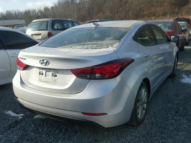 5NPDH4AE7GH659413 - 2016 HYUNDAI ELANTRA SE SILVER photo 4