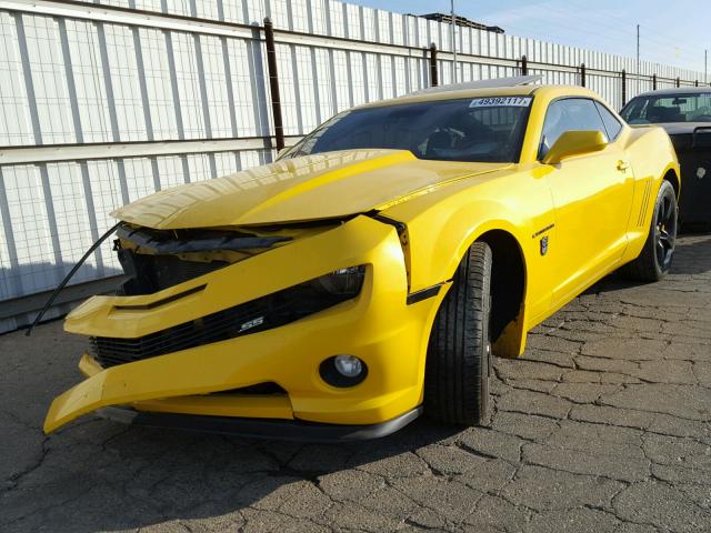 2G1FT1EW3A9116815 - 2010 CHEVROLET CAMARO SS Amarillo foto 2
