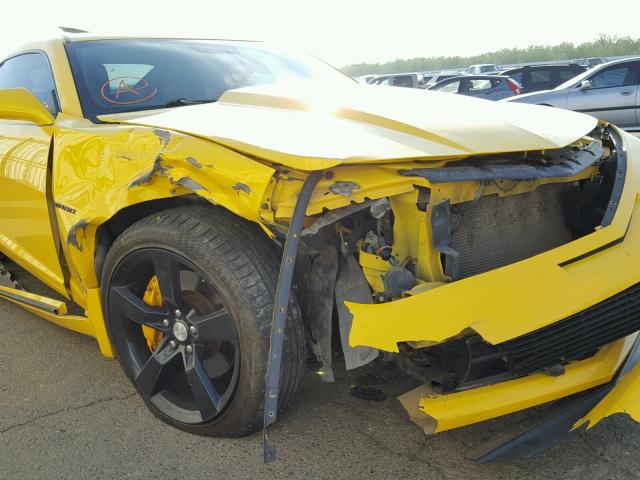 2G1FT1EW3A9116815 - 2010 CHEVROLET CAMARO SS Amarillo foto 9
