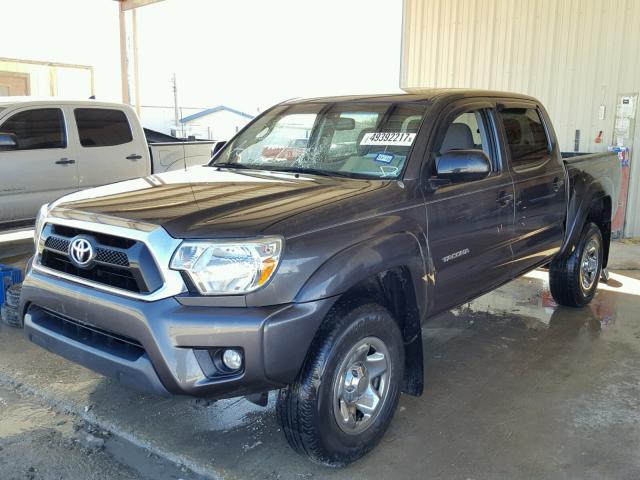 5TFJU4GN1DX032583 - 2013 TOYOTA TACOMA DOU GRAY photo 2