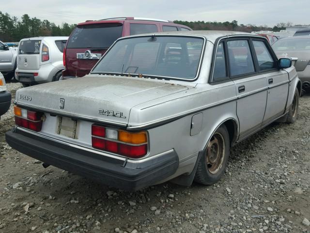 YV1AX8845J1308292 - 1988 VOLVO 244 DL SILVER photo 4