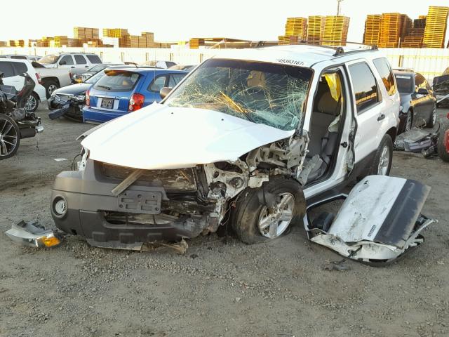 1FMCU95H26KC87466 - 2006 FORD ESCAPE HEV WHITE photo 2