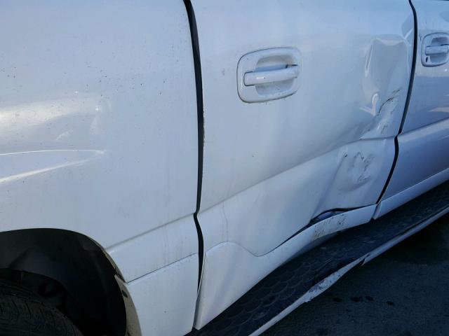 1GKFK66U83J309915 - 2003 GMC YUKON XL D WHITE photo 10