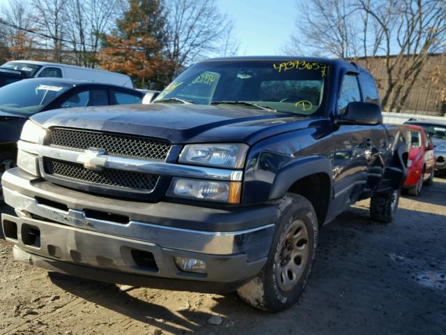 2GCEK19B051253423 - 2005 CHEVROLET SILVERADO BLUE photo 2