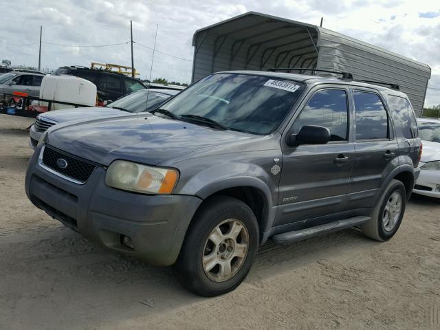 1FMYU03152KD12748 - 2002 FORD ESCAPE XLT GRAY photo 2