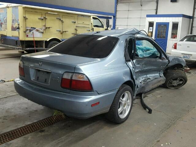 1HGCD5633TA023448 - 1996 HONDA ACCORD LX BLUE photo 4