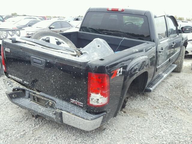 2GTEK13J281321760 - 2008 GMC SIERRA K15 BLACK photo 4