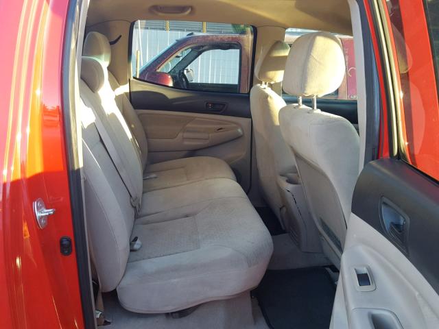 3TMJU62N28M070581 - 2008 TOYOTA TACOMA DOU RED photo 6