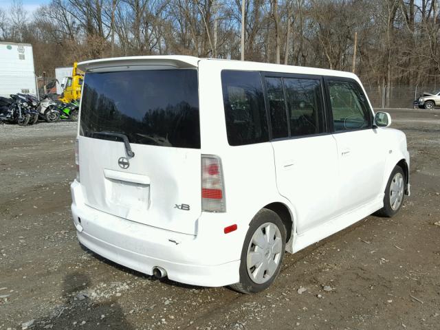 JTLKT324X64098610 - 2006 TOYOTA SCION XB WHITE photo 4