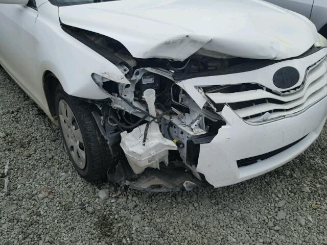 4T1BF3EK6AU570450 - 2010 TOYOTA CAMRY BASE WHITE photo 9