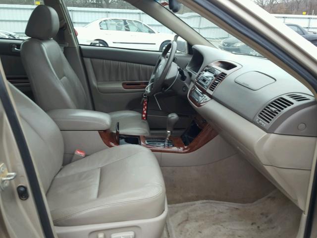 4T1BF32K15U095669 - 2005 TOYOTA CAMRY LE TAN photo 5