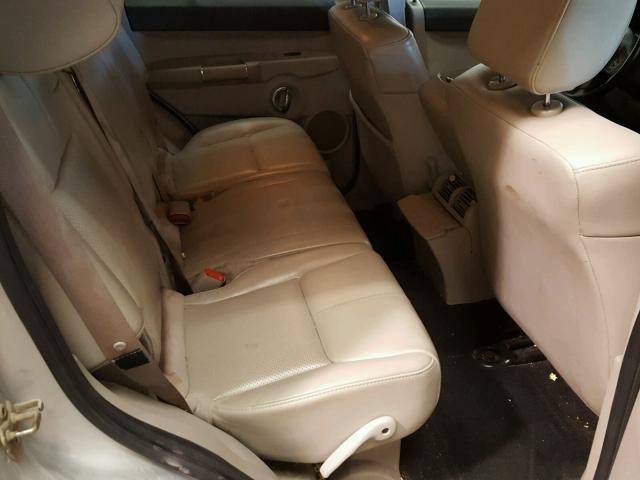 1J8HG58N76C246152 - 2006 JEEP COMMANDER SILVER photo 6