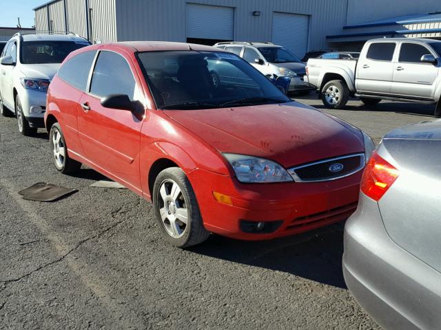 1FAHP31N36W185067 - 2006 FORD FOCUS ZX3 RED photo 1