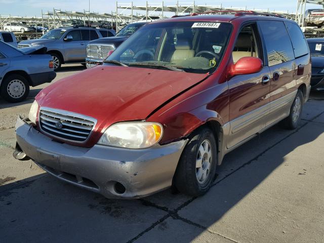 KNDUP131736477372 - 2003 KIA SEDONA EX RED photo 2