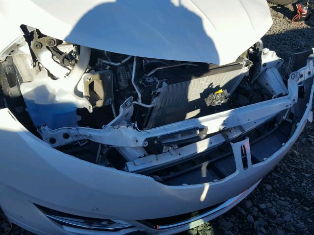 3LN6L2GKXDR811861 - 2013 LINCOLN MKZ WHITE photo 9