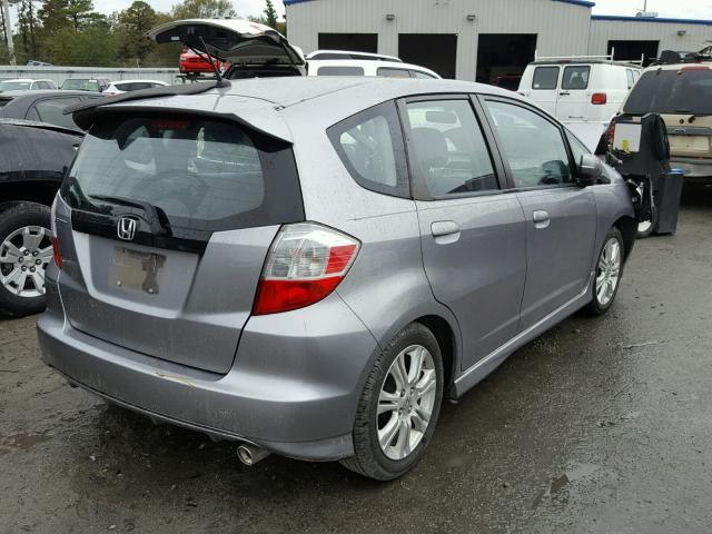 JHMGE88459S017494 - 2009 HONDA FIT SPORT GRAY photo 4