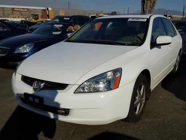 1HGCM56845A060359 - 2005 HONDA ACCORD EX WHITE photo 2