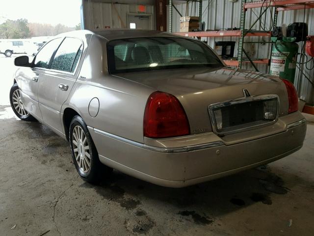 1LNHM82W63Y700114 - 2003 LINCOLN TOWN CAR S TAN photo 3