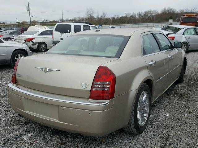 2C3LA63H56H290579 - 2006 CHRYSLER 300C BEIGE photo 4