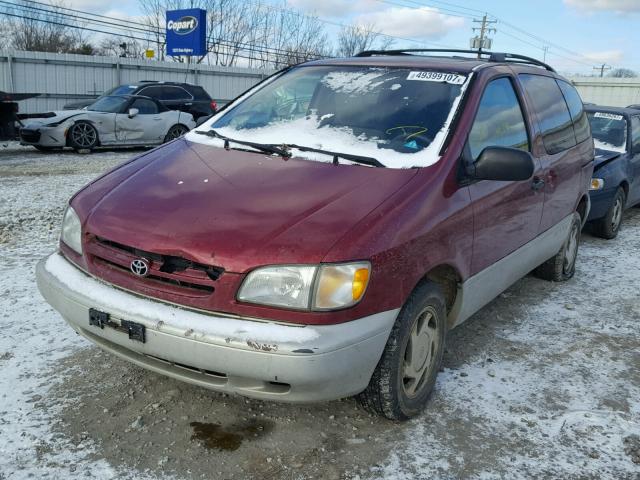 4T3ZF13C4YU293622 - 2000 TOYOTA SIENNA LE MAROON photo 2