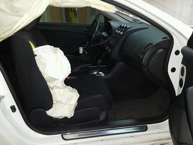 1N4AL2EP8DC903391 - 2013 NISSAN ALTIMA S WHITE photo 5