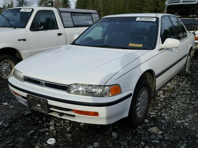 1HGCB7555PA171983 - 1993 HONDA ACCORD LX WHITE photo 2