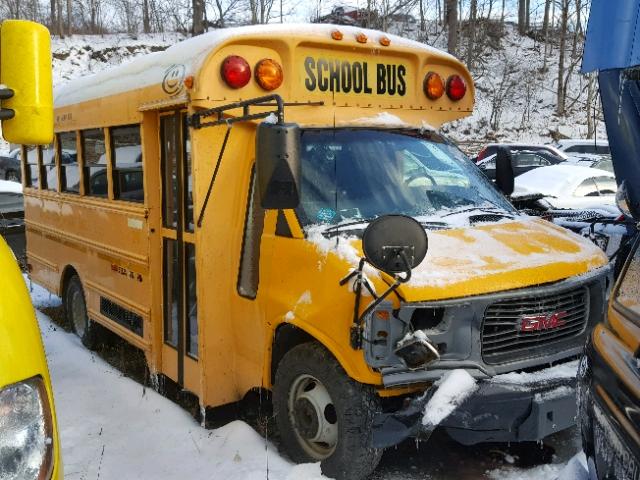 1GDJG31F821218118 - 2002 GMC SAVANA CUT YELLOW photo 1