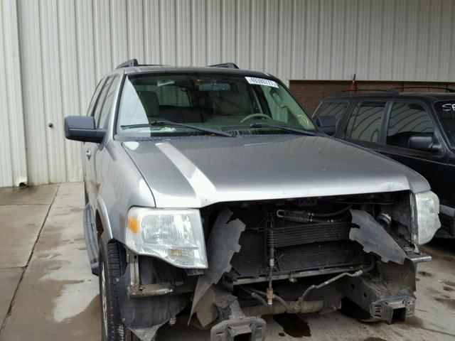 1FMFU15588LA18096 - 2008 FORD EXPEDITION SILVER photo 9