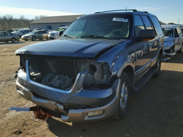 1FMFU18LX3LA40717 - 2003 FORD EXPEDITION BLUE photo 2