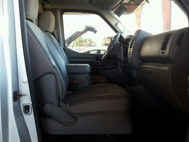 1N6BF0KY4GN807559 - 2016 NISSAN NV 1500 S SILVER photo 5
