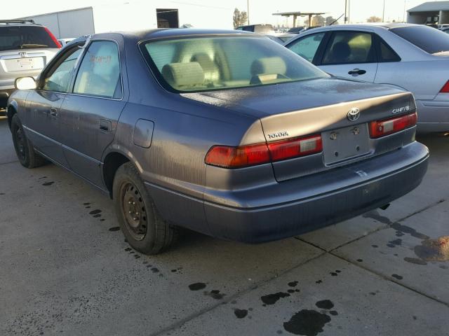 4T1BG22K2XU556064 - 1999 TOYOTA CAMRY CE GRAY photo 3