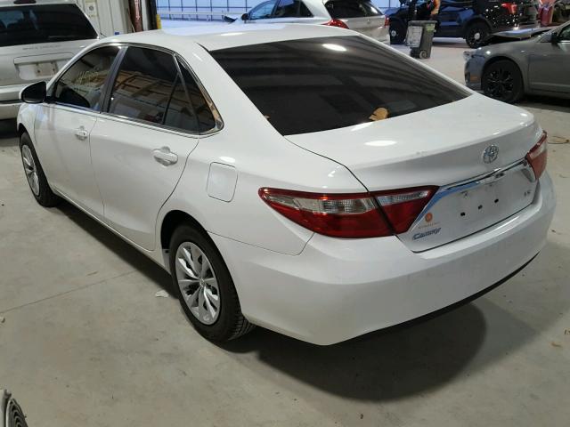 4T4BF1FK9FR477860 - 2015 TOYOTA CAMRY LE WHITE photo 3
