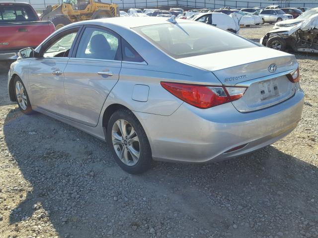 5NPEC4AC7BH001066 - 2011 HYUNDAI SONATA SE SILVER photo 3