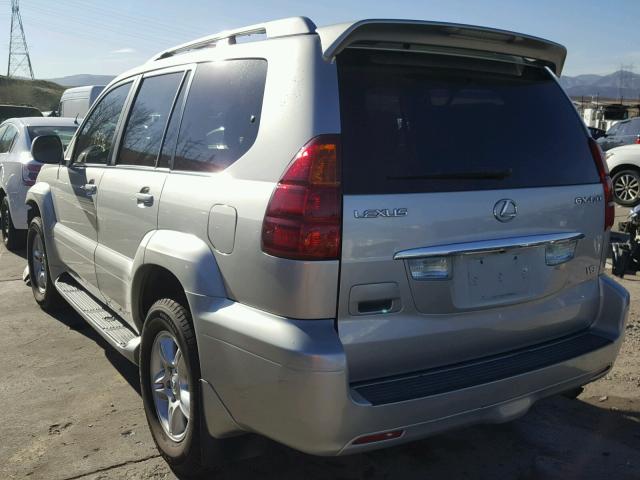 JTJBT20X750084962 - 2005 LEXUS GX 470 SILVER photo 3