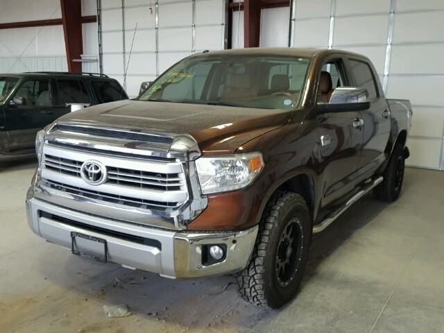 5TFAW5F11EX384644 - 2014 TOYOTA TUNDRA CRE BROWN photo 2